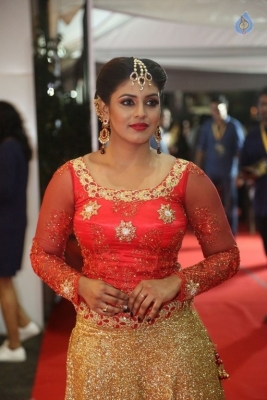 Iniya at Mirchi Music Awards - 4 of 18