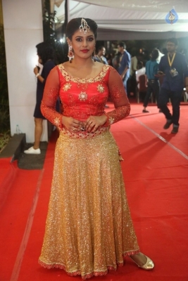 Iniya at Mirchi Music Awards - 17 of 18