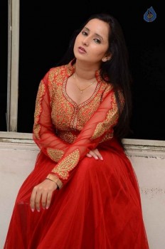 Ishika Singh Latest Photos - 30 of 33