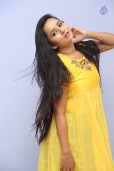 Ishika Singh New Pics - 2 of 38