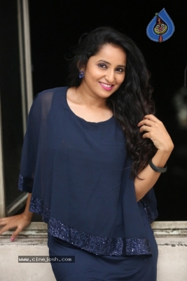 Ishika Singh Stills - 5 of 20
