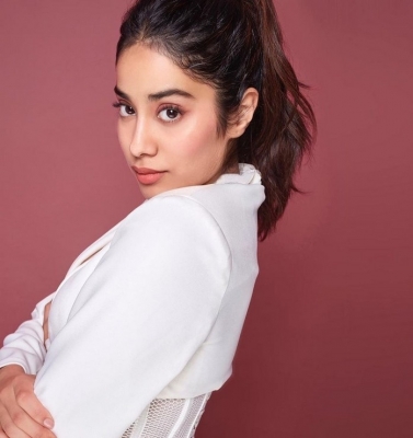 Janhvi Kapoor Stills - 6 of 13