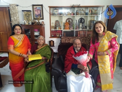 Jayaprada Meet K.Vishwanath - 1 of 4