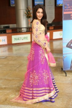 Jhataleka Malhotra New Pics - 8 of 21