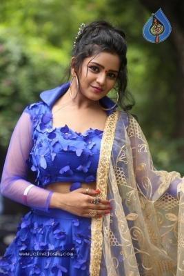 Karunya Catherine Stills - 9 of 16