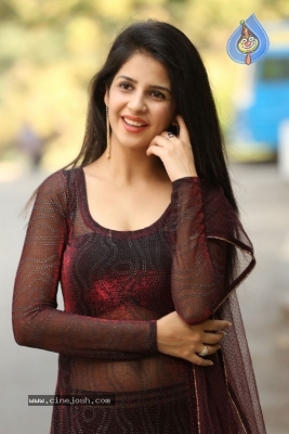 Kashish Hora Photos - 2 of 42