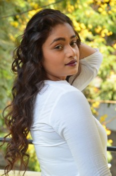 Kiran Chetwani New Photos - 9 of 18