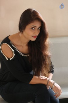 Kiran Chetwani Photos - 17 of 36