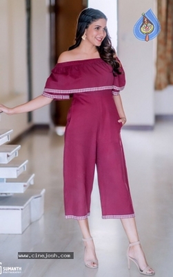 Lavanya Tripathi Photos - 4 of 5