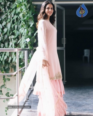Lavanya Tripathi Photos - 4 of 9