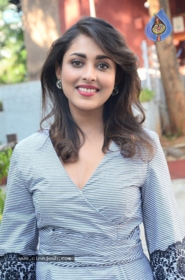 Madhu Shalini Latest Pics - 14 of 19