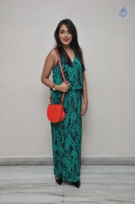 Madhu Shalini New Photos - 9 of 21