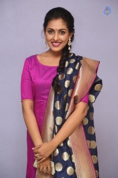 Madhu Shalini Photos - 18 of 42