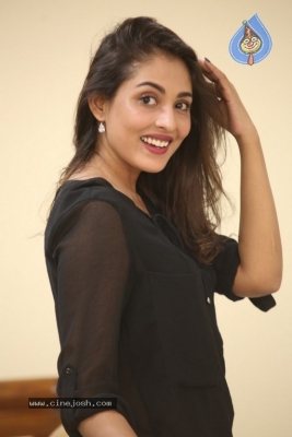 Madhu Shalini Photos - 3 of 38