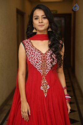 Mahima Makwana Photos - 1 of 21