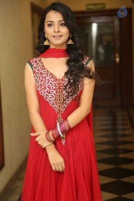 Mahima Makwana Photos - 10 of 21