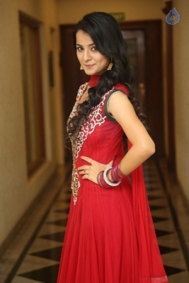 Mahima Makwana Photos - 13 of 21