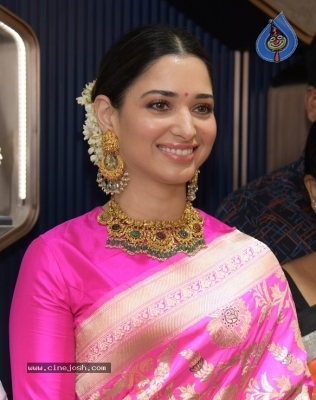 Malabar Gold New Showroom Launched By Tamanna - 4 of 18