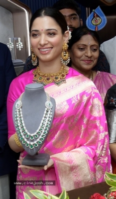 Malabar Gold New Showroom Launched By Tamanna - 10 of 18
