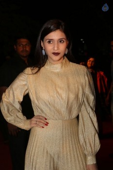 Mannara Chopra Gallery - 18 of 42