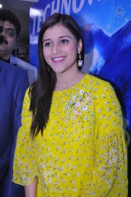 Mannara Chopra Latest Gallery - 5 of 29