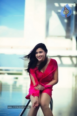 Mannara Chopra Latest Pics - 6 of 8