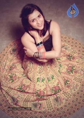 Mannara Chopra Latest Stills - 2 of 4