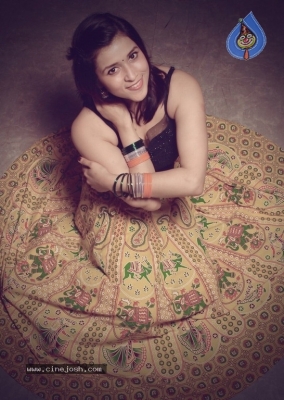 Mannara Chopra Latest Stills - 3 of 4