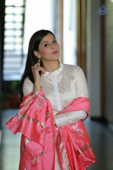 Mannara Chopra New Stills - 14 of 42