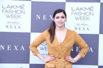 Mannara Chopra Photos - 6 of 9