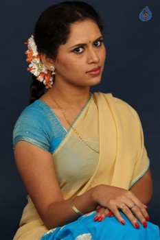 Maya Chandran Photos - 16 of 37