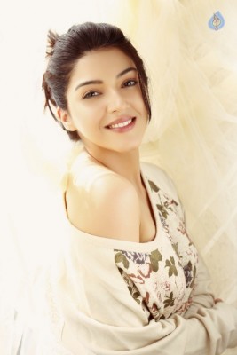 Mehreen Kaur Pirzada New Stills - 2 of 7