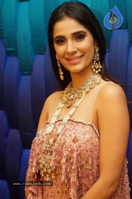 Model Alankrita Sahai New Pics - 9 of 12