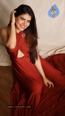 Model Twiinkle Saaj Photos - 6 of 16