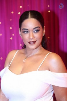 Mumaith Khan at Zee Telugu Apsara Awards - 4 of 21