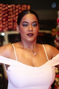 Mumaith Khan at Zee Telugu Apsara Awards - 5 of 21