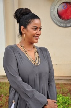 Mumaith Khan Latest Pics - 24 of 38