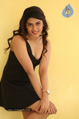 Naira Shah New Photos - 41 of 33