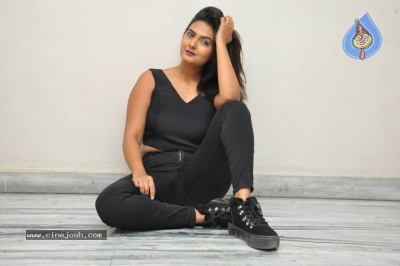 Neha Deshpande Photos - 19 of 41