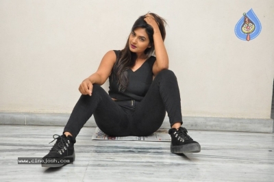 Neha Deshpande Photos - 21 of 41