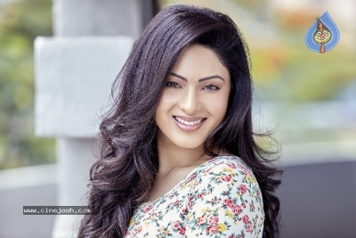 Nikesha Patel Photos - 10 of 21