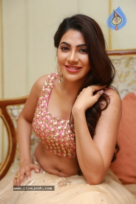 Nikita Thamboli Stills - 9 of 20