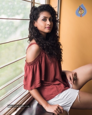 Nithya Naresh Latest Pics - 7 of 14