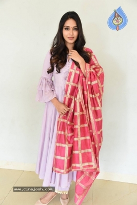 Nivetha Pethuraj Photos - 11 of 21