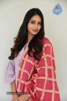 Nivetha Pethuraj Photos - 17 of 21