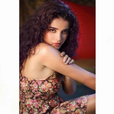 Piaa Bajpai Photos - 4 of 12