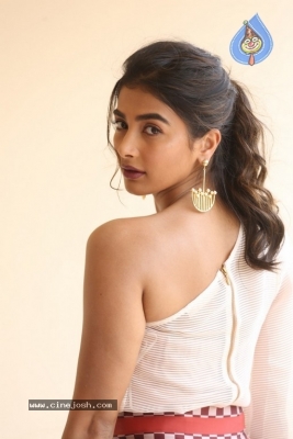 Pooja Hegde Photos - 27 of 32