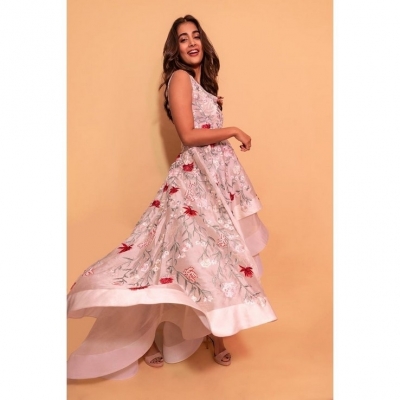 Pooja Hegde Stills - 5 of 12