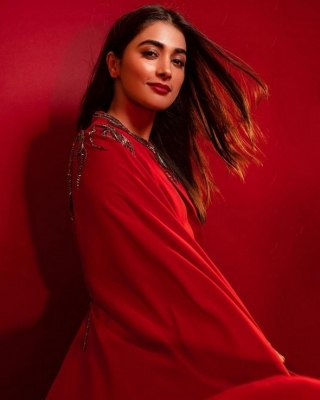 Pooja Hegde Stills - 2 of 11