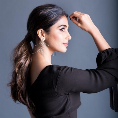 Pooja Hegde Stills - 3 of 13